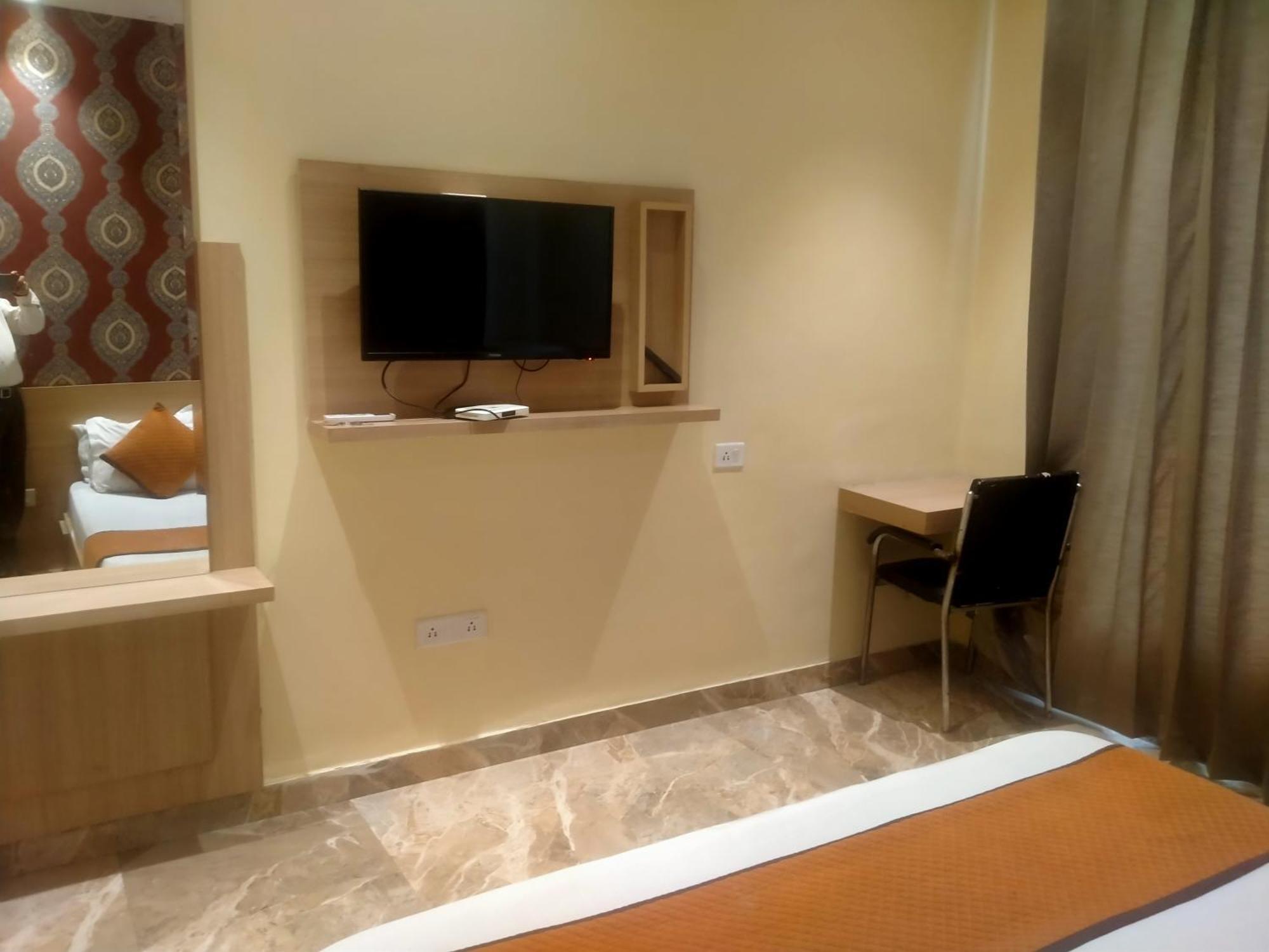 Hotel Tradition Heritage Walk Amritsar Bagian luar foto