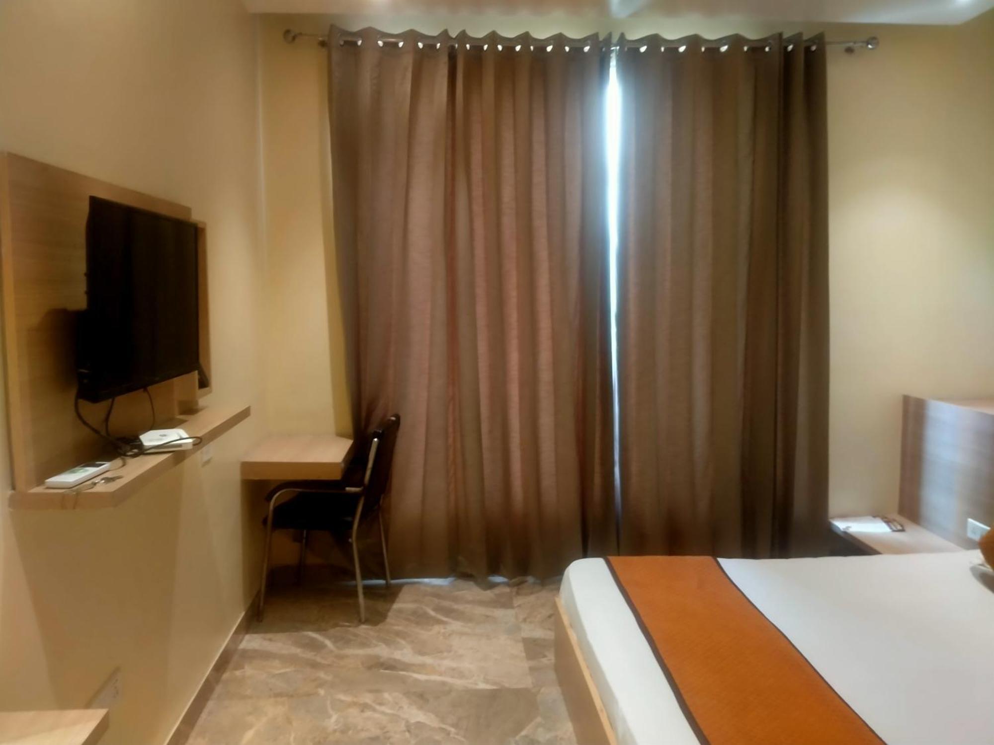 Hotel Tradition Heritage Walk Amritsar Bagian luar foto